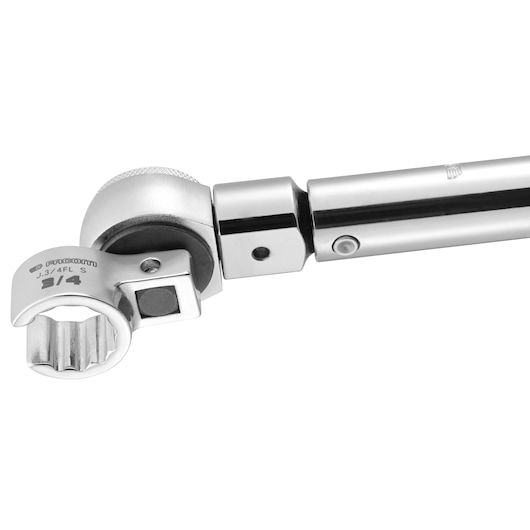 Photo of Facom J.13/16FL chrome-finished flex head wrench, close-up on the adjustable ratcheting end.
