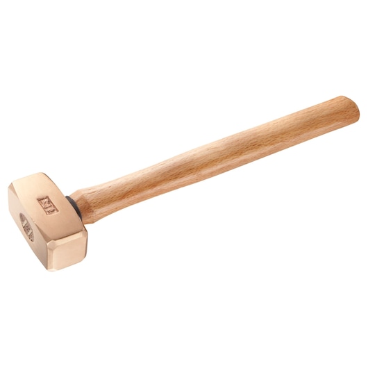 Facom 1262H_200SR sledgehammer with wooden handle, angled side view, white background.
