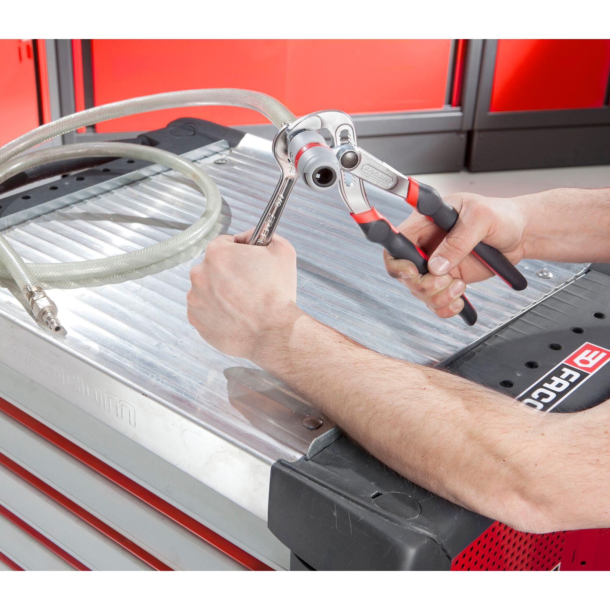 250mm Locking Twin Slip-Joint Multigrip Pliers | FACOM