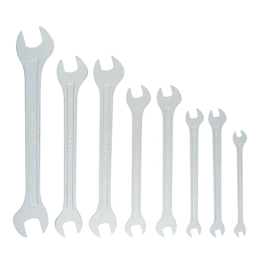 Facom 31_JE8T photography of eight silver open-end wrenches in assorted sizes, front angle, white background.