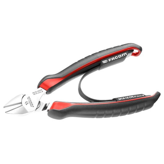 Facom diagonal cutting pliers 391A_16CPE with red and black handles, side angle on white background.