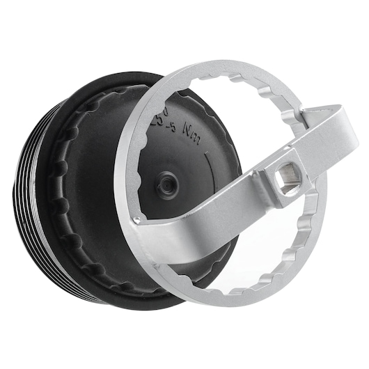 Facom DE66-18 oil filter wrench in metal and black plastic, front angle on white background.