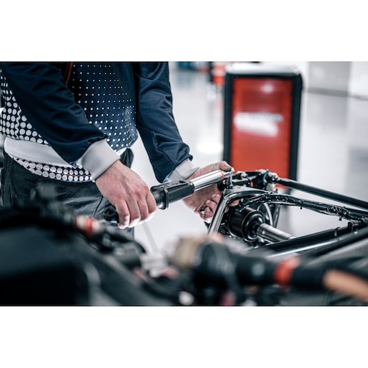 Facom E_516ST-340PB photography of a torque wrench used on a race car suspension system.