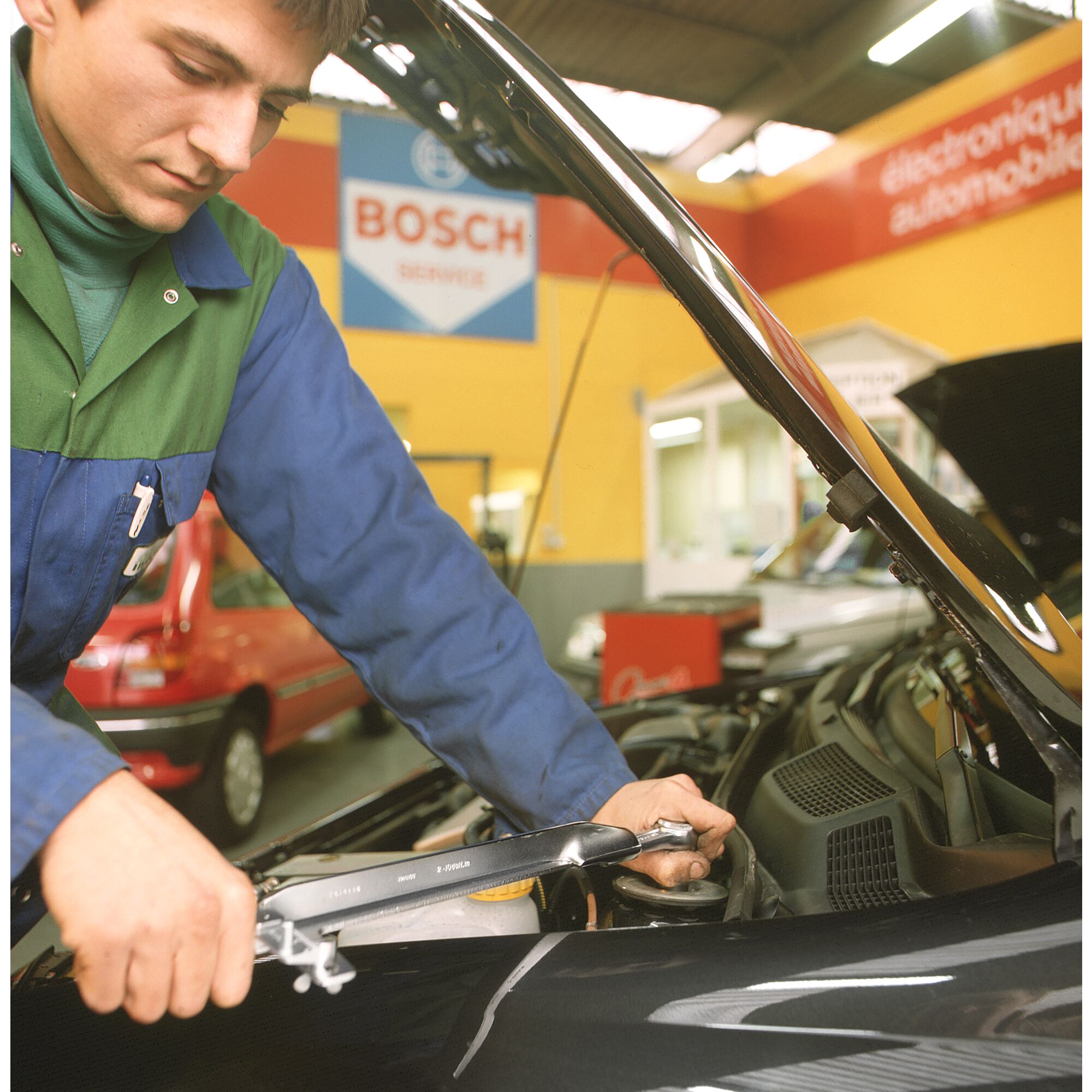 1/2 in. Manual Reset Torque Wrench with Removable Square